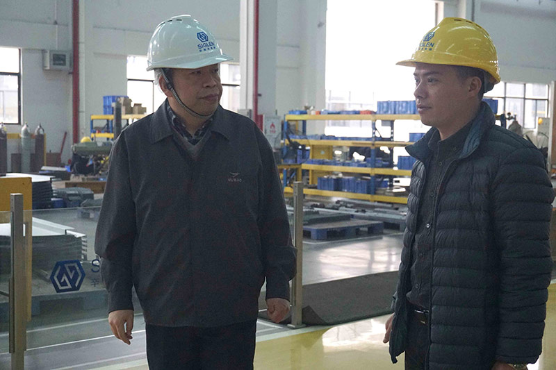 全國電梯標(biāo)準(zhǔn)化技術(shù)委員會秘書長陳鳳旺先生蒞臨辛格林電梯參觀考察