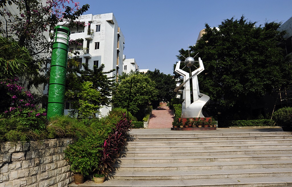 廣東江門中醫(yī)院職業(yè)學(xué)院引進辛格林電梯 廣東江門中醫(yī)院職業(yè)學(xué)院引進辛格林電梯