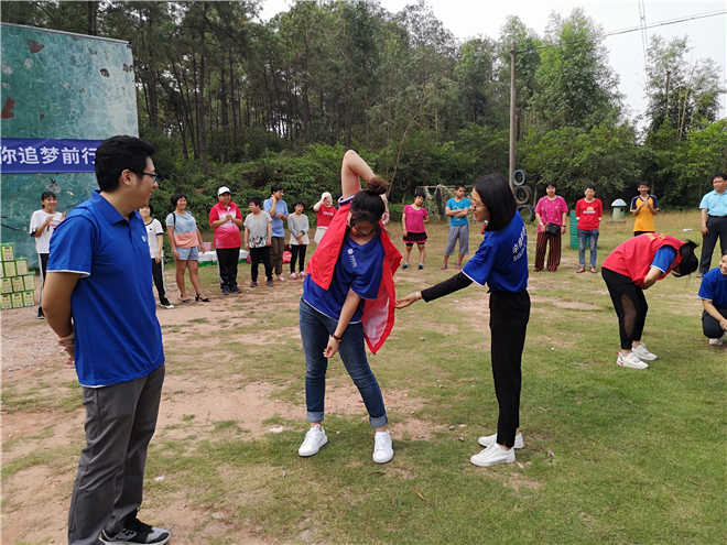 辛格林電梯關愛特殊群體