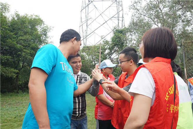 辛格林電梯獻愛心