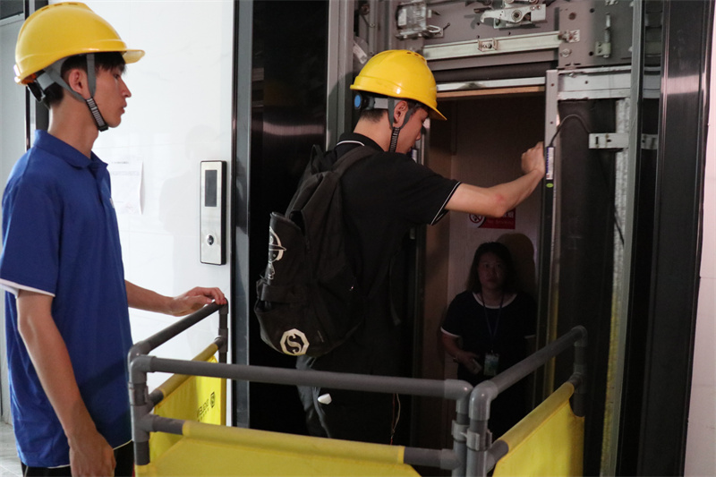 320kg別墅電梯,320kg別墅家用電梯,320kg別墅觀光電梯,320kg別墅電梯定制